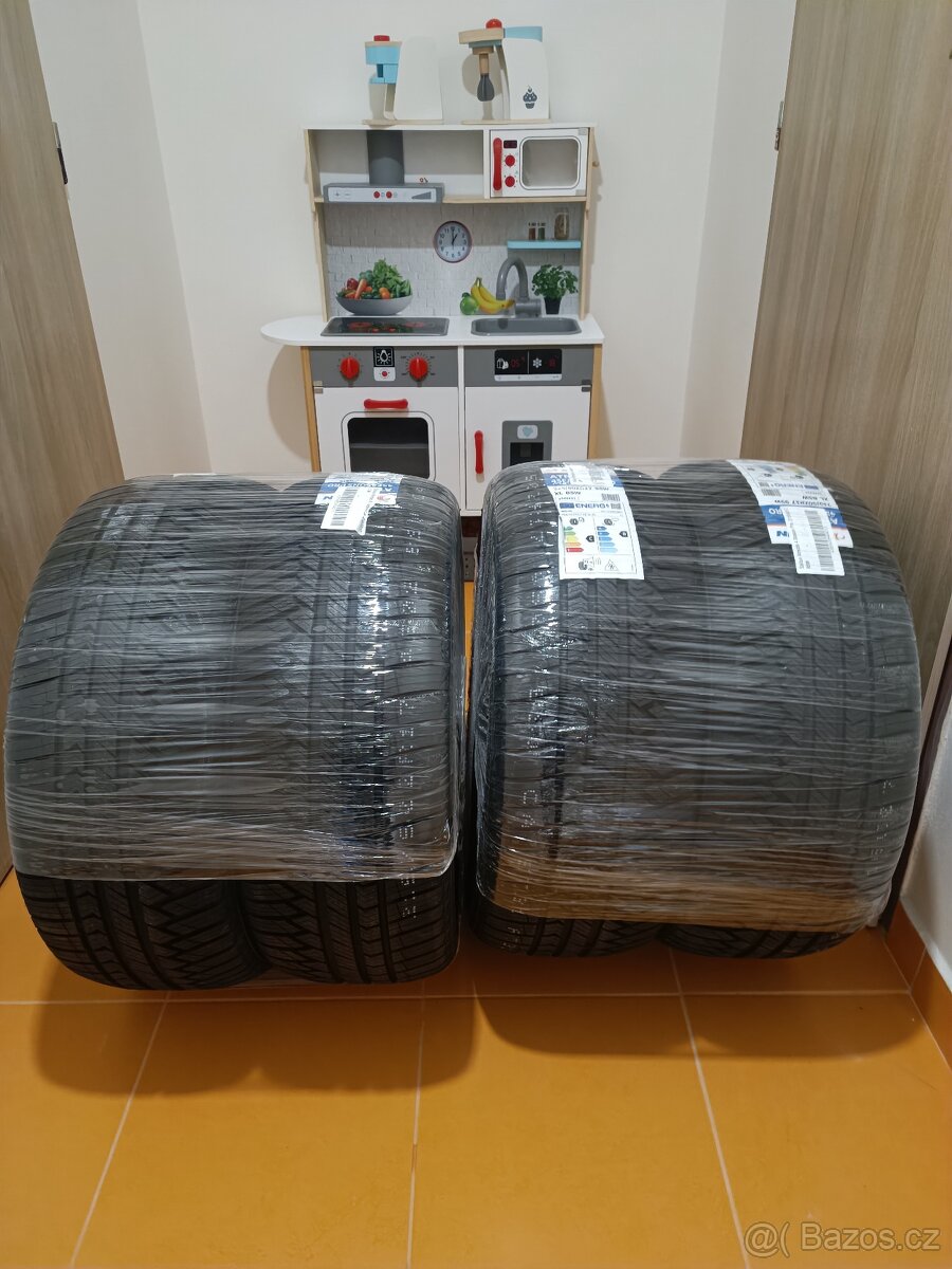 Nové celoroční pneu 215/50 R17 Sailun Atrezzo 4seasons PRO