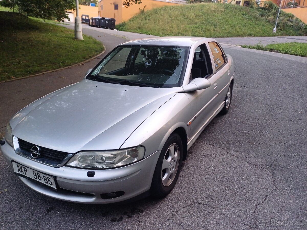 PRODÁM OPEL VECTRA  B 1.8 16V  NAJETO 86500km