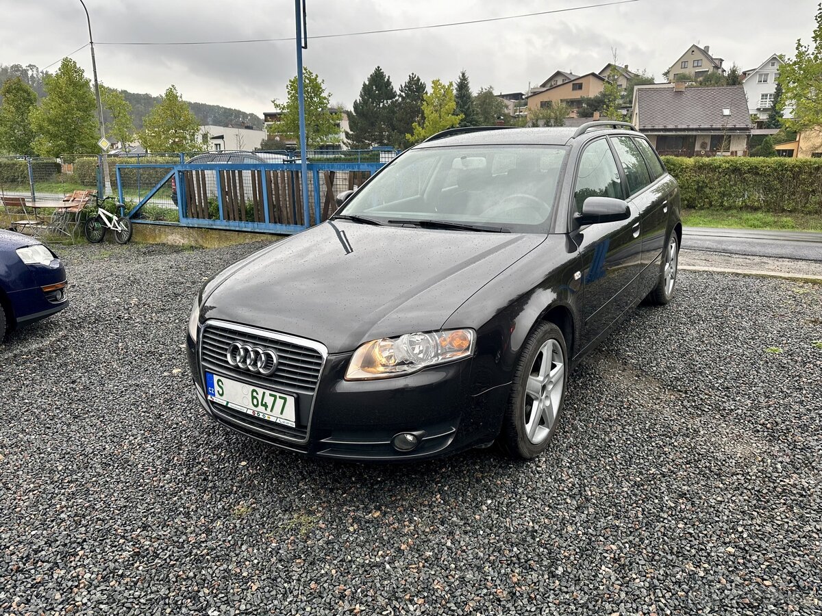 Audi A4 Combi 1.6 Mpi TOP stav Bez koroze Tažné