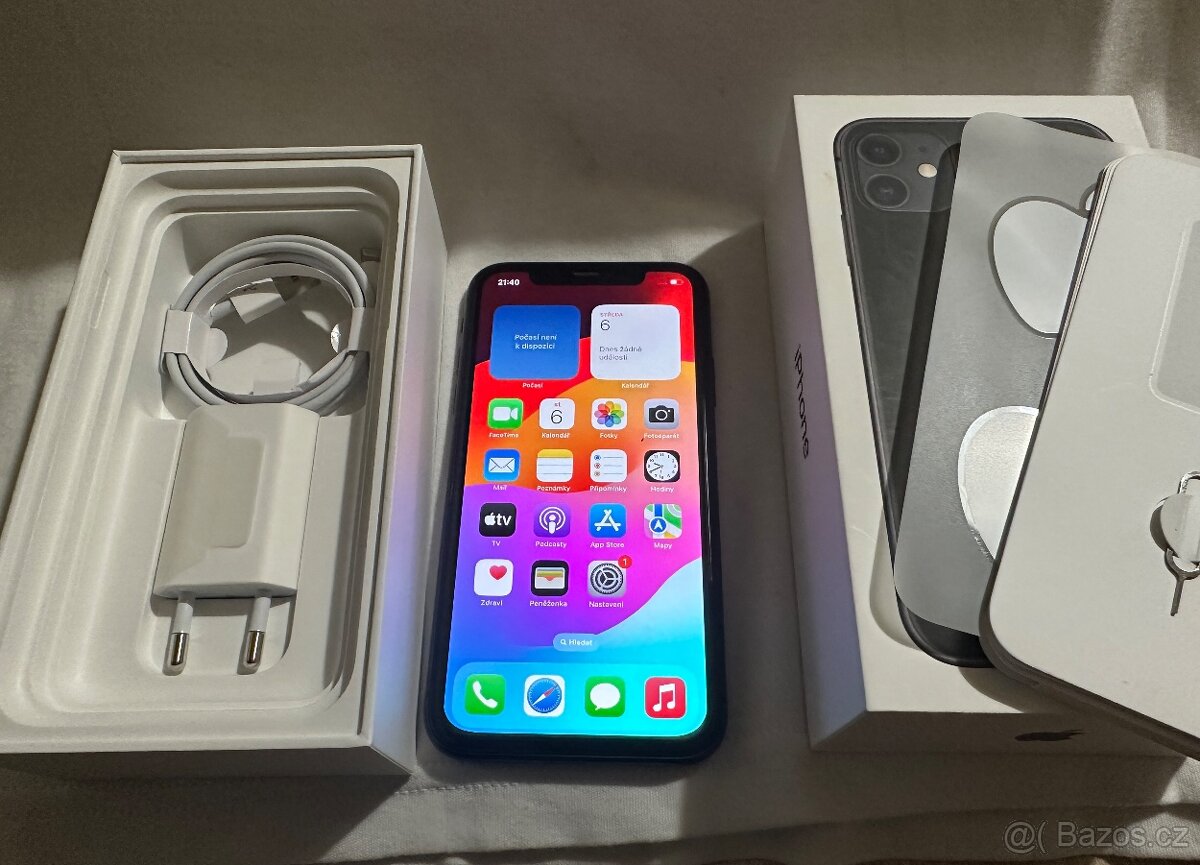 iPhone 11 black 64gb