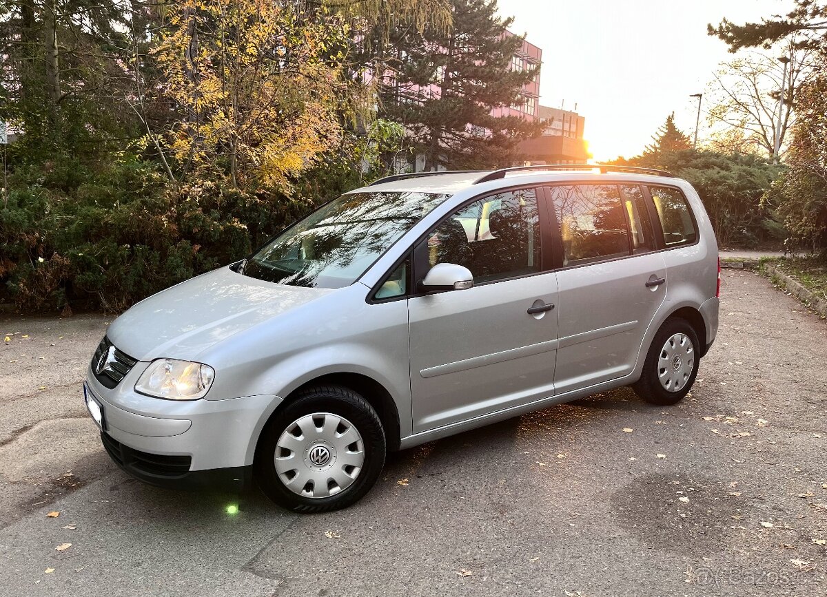 VW Touran 1,9 TDI, platná STK, 7 míst