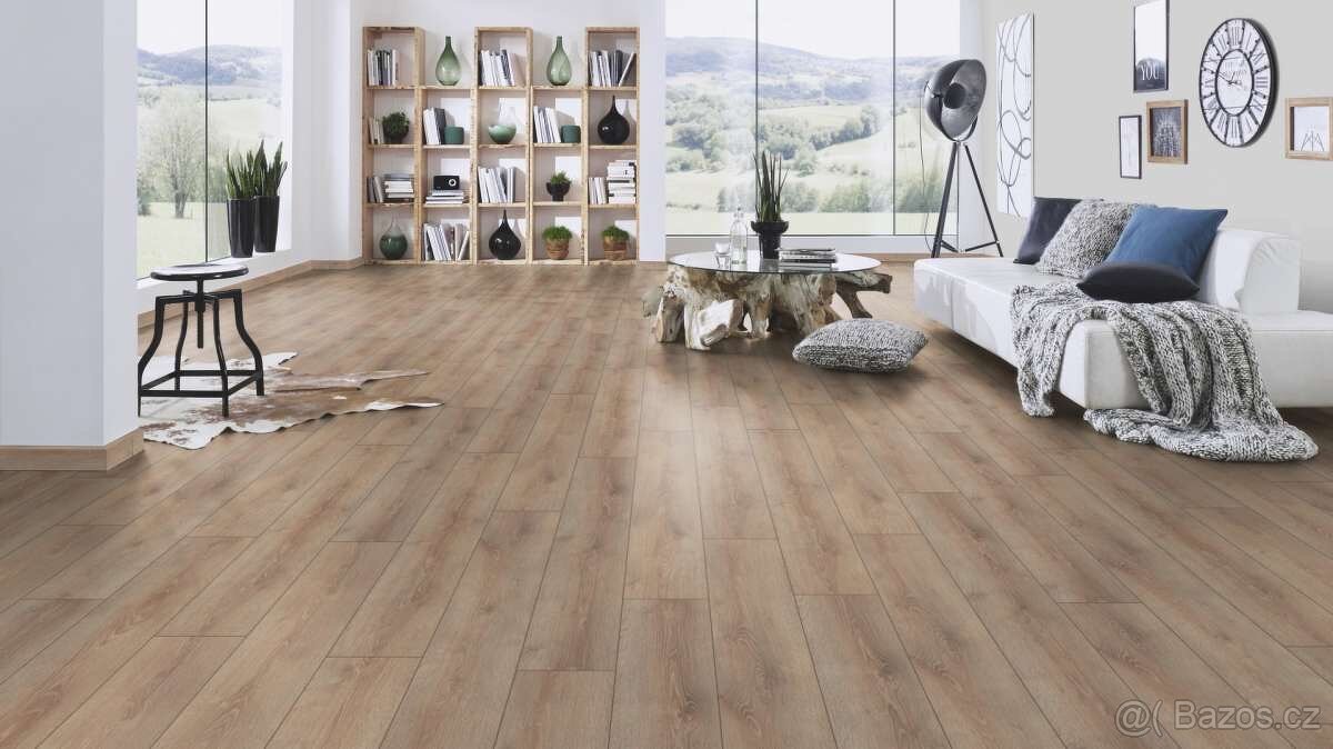 Laminátová podlaha Krono Natural Oak - zbytek 80m2