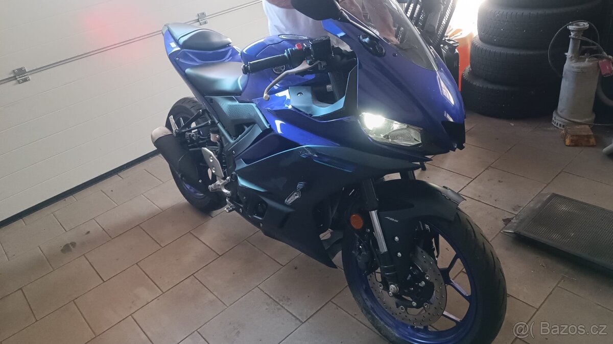 Yamaha R3 2024