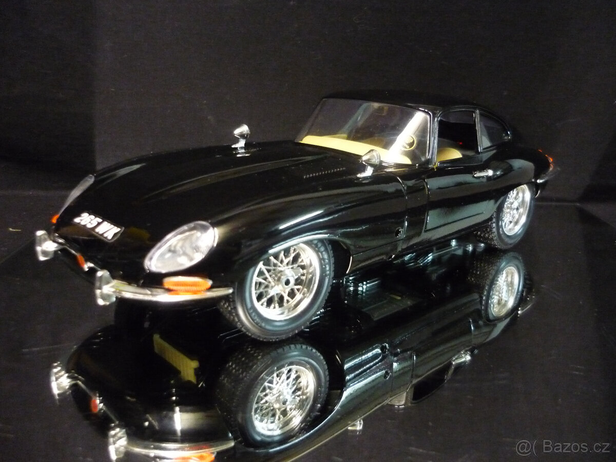 Jaguar E Type Coupe černý Bburago 1/18