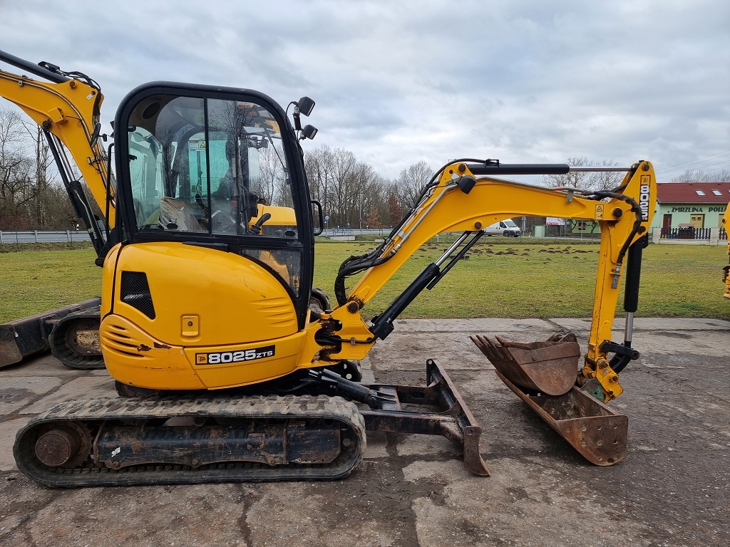 JCB 8025 ZTS 2150mth - nulová otoč