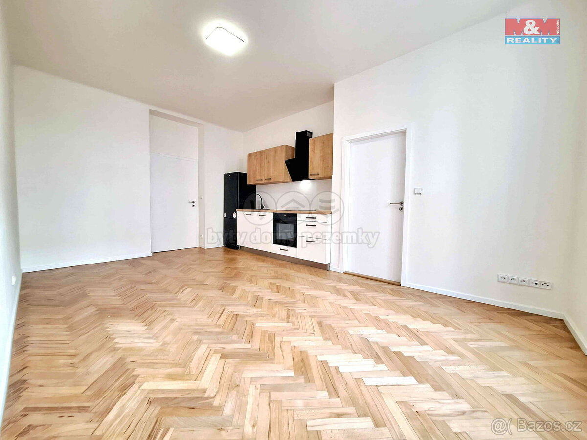 Prodej bytu 2+kk 42 m² s balkónem v Praze, ul. Oblouková