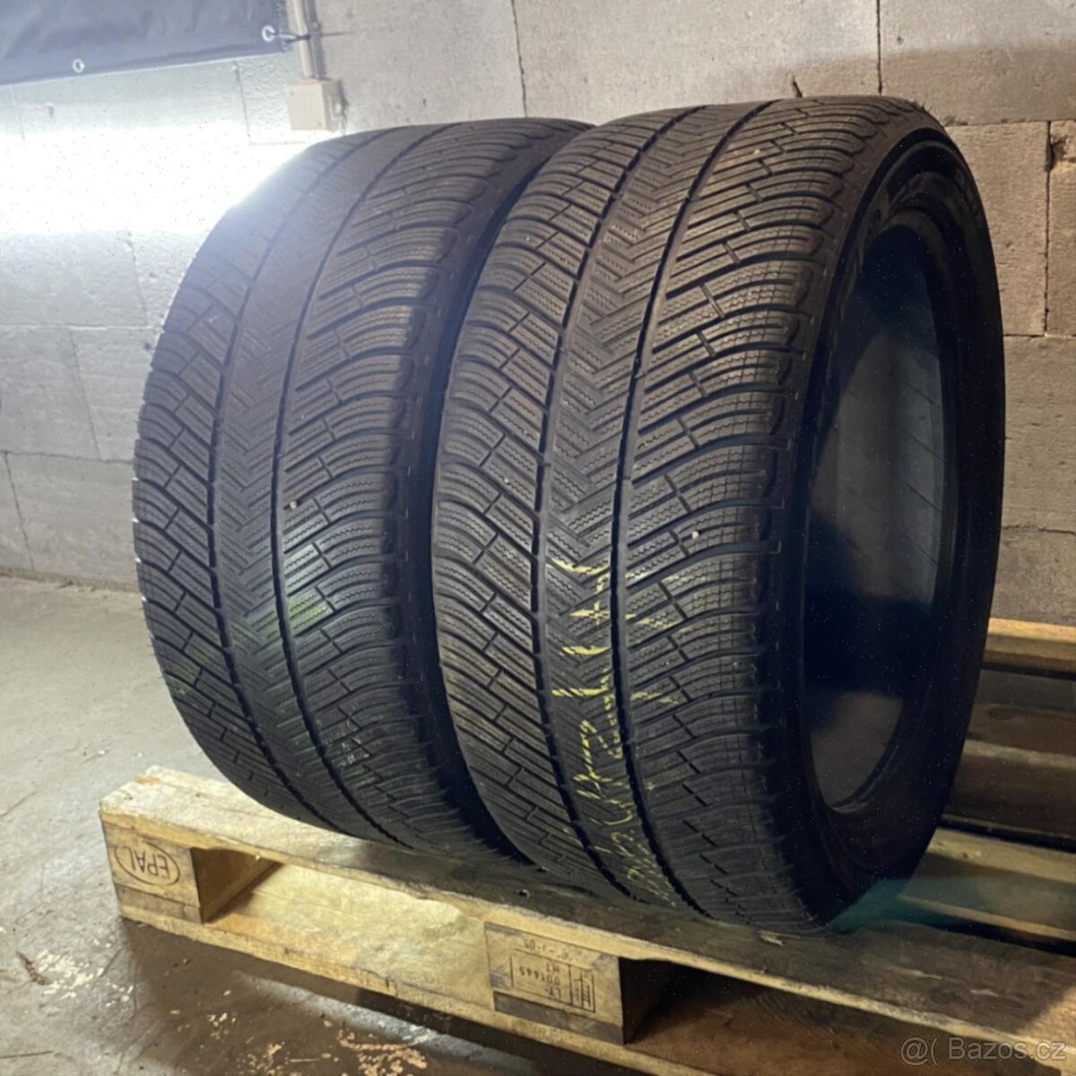 Zimní pneu 295/40 R20 110V Hankook 5,5-6mm