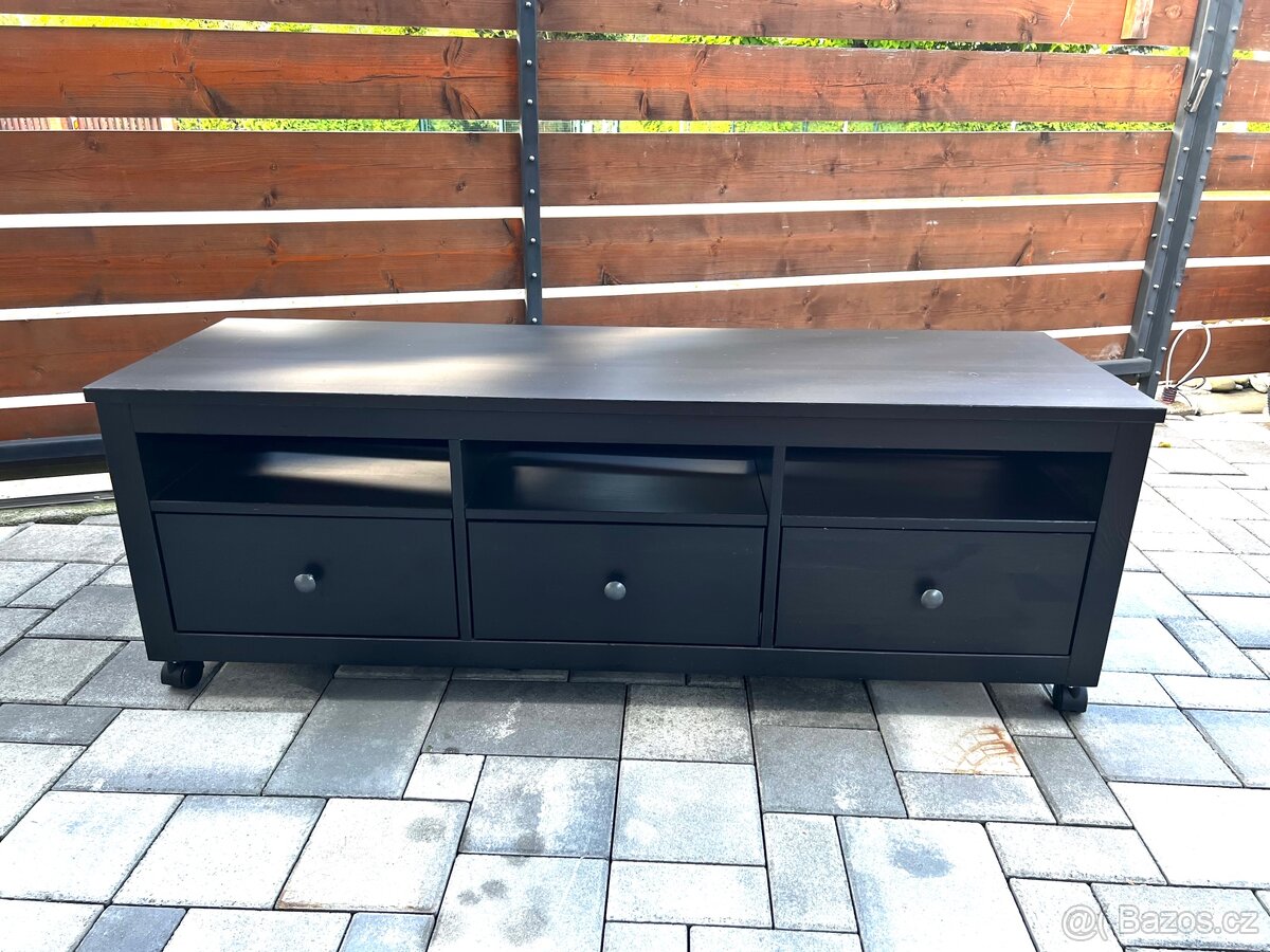 Televizní stolek Ikea Hemnes