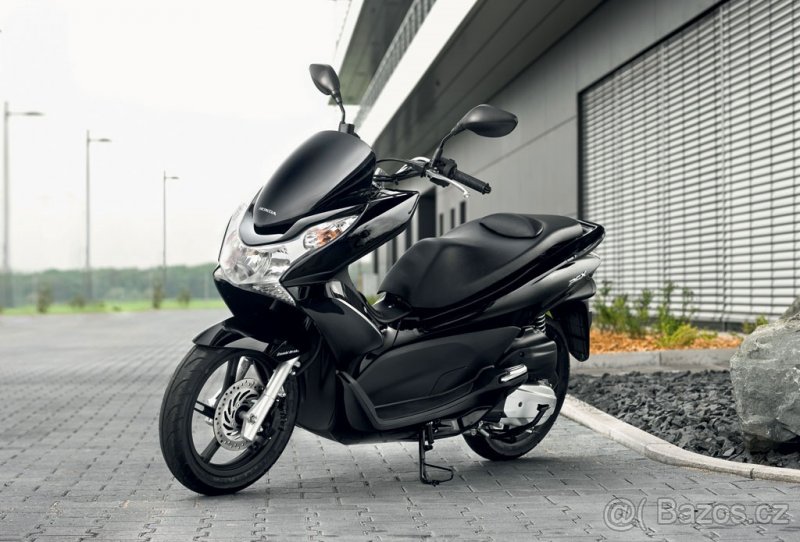 Koupim honda pcx 125 poskozenou, nepojizdnou nebo na ND