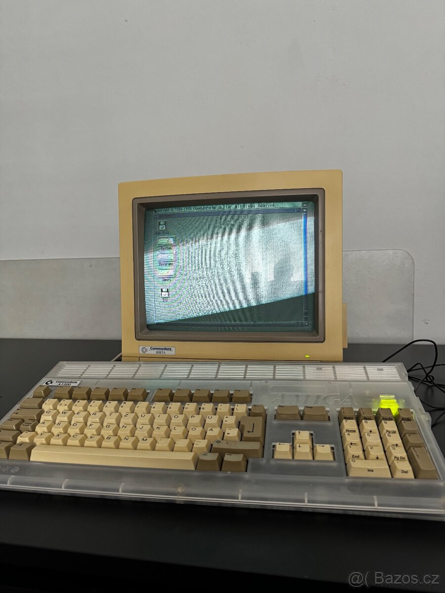 Amiga 1200 -  Translucent Crystal Clear