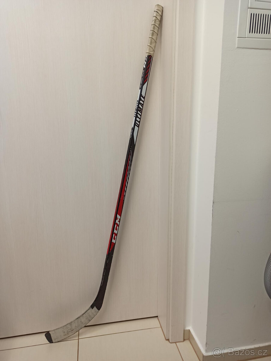 hokejka CCM Ultimate junior 141 cm