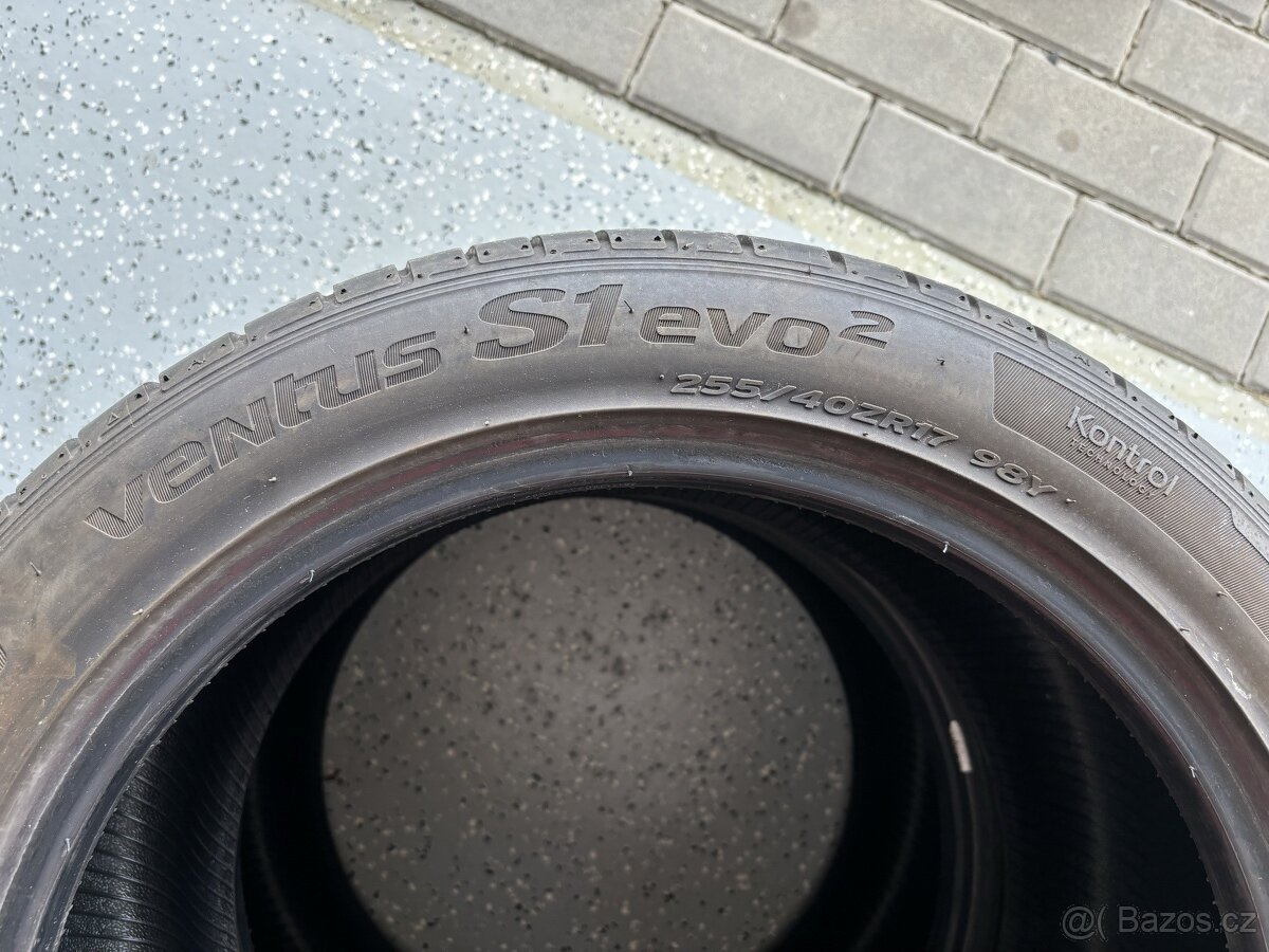 Prodej 2ks letní pneu R17 Hankook