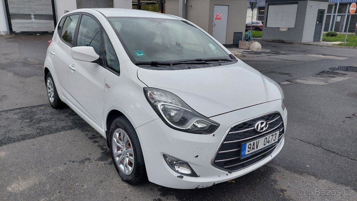 HYUNDAI IX20 1.6i AUTOMAT 2019 Klima 1Maj. 132t. km ČR Serv.