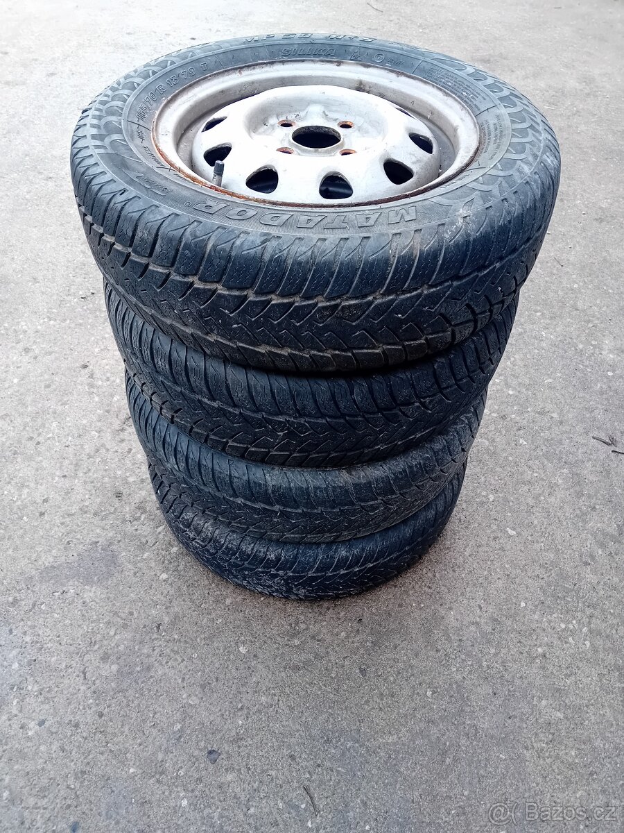 Zimní pneumatiky 165/70 R13