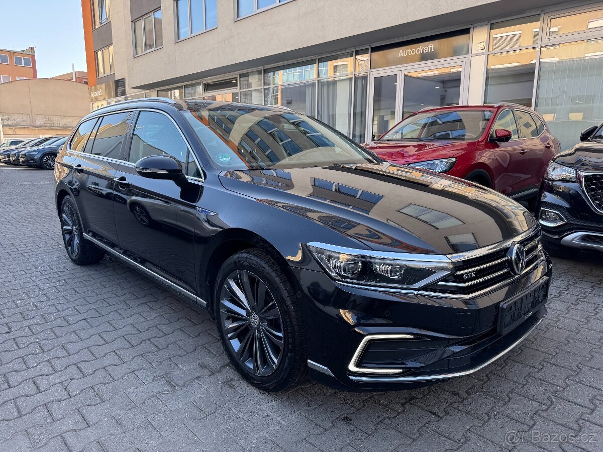 VW Passat B8 GTE 1.4 TSI 160kW DSG R-Line Webasto Kamera ACC