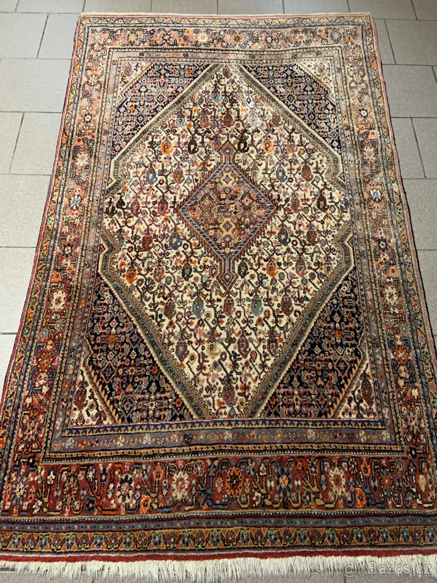 Perský luxusní starožitný koberec 210x127