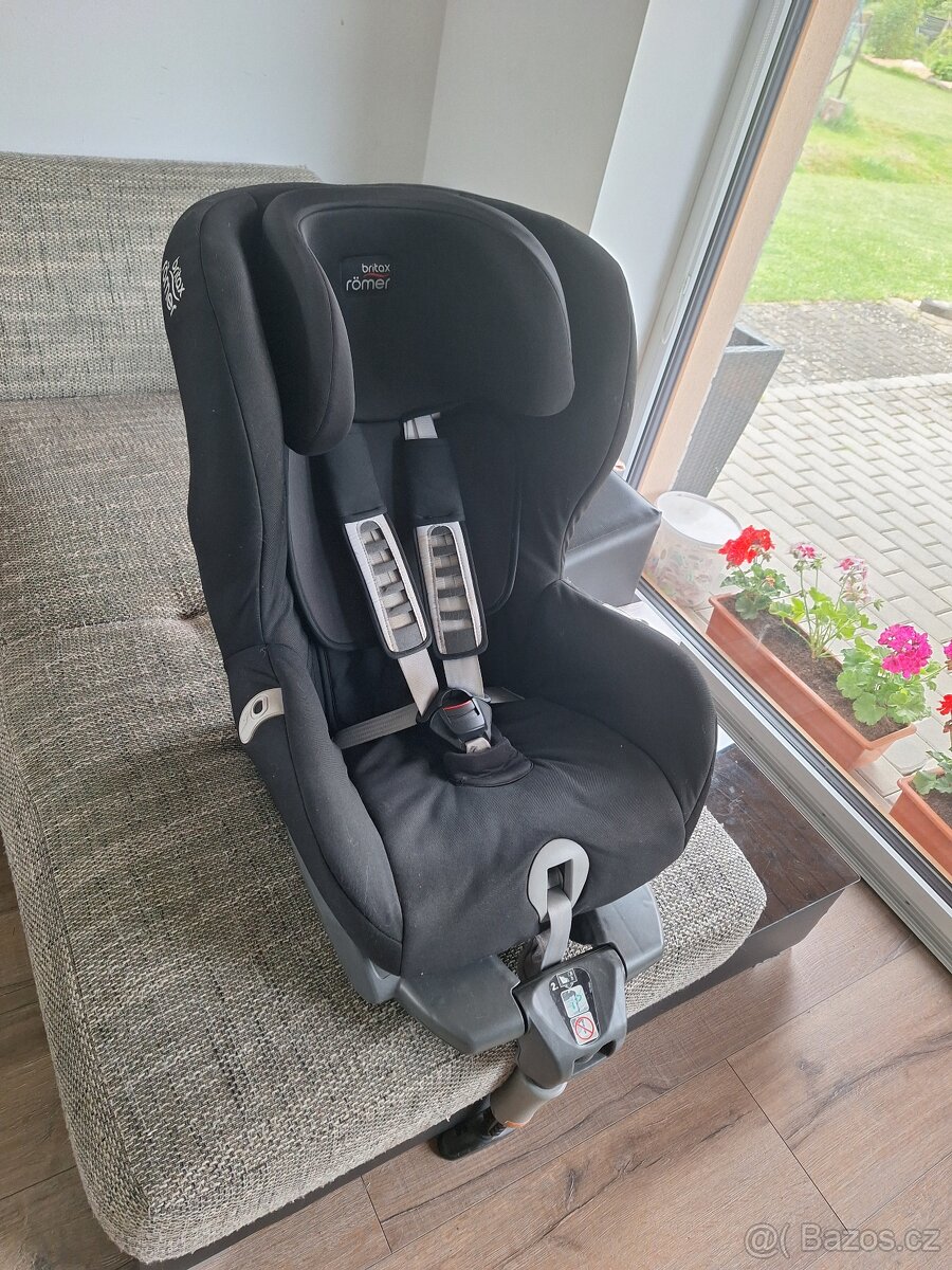 Britax romer 9-18kg isofix nebo možnost přidělat i pásem