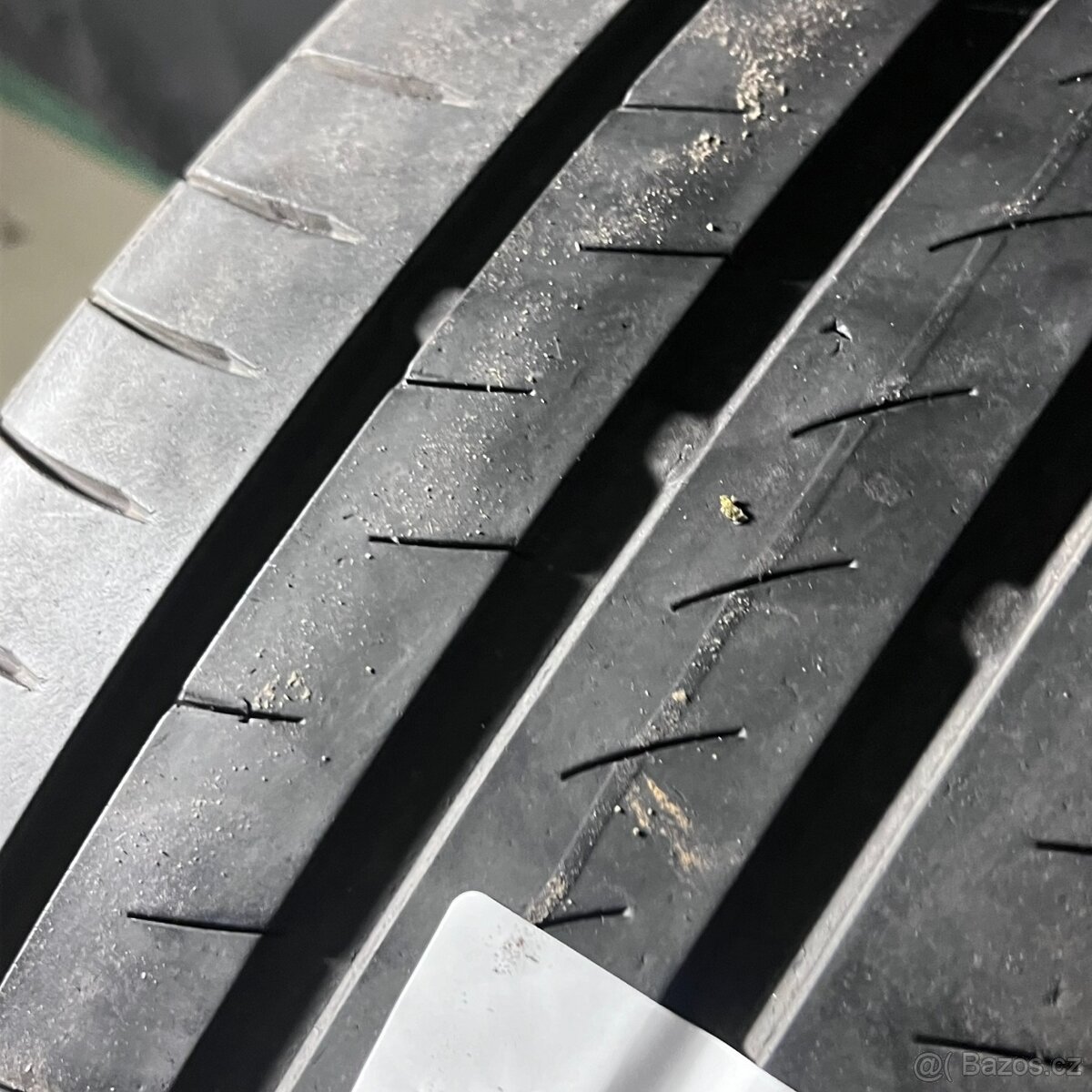 Letní pneu 235/55 R18 100V Continental 4mm