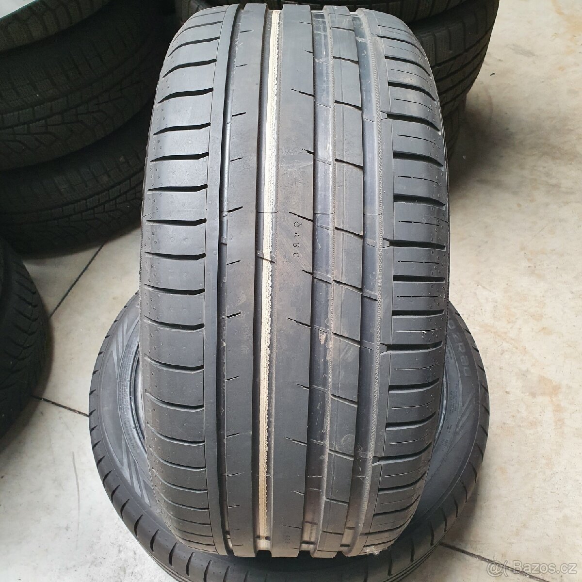 Letní pneu Nokian 275/40 R20