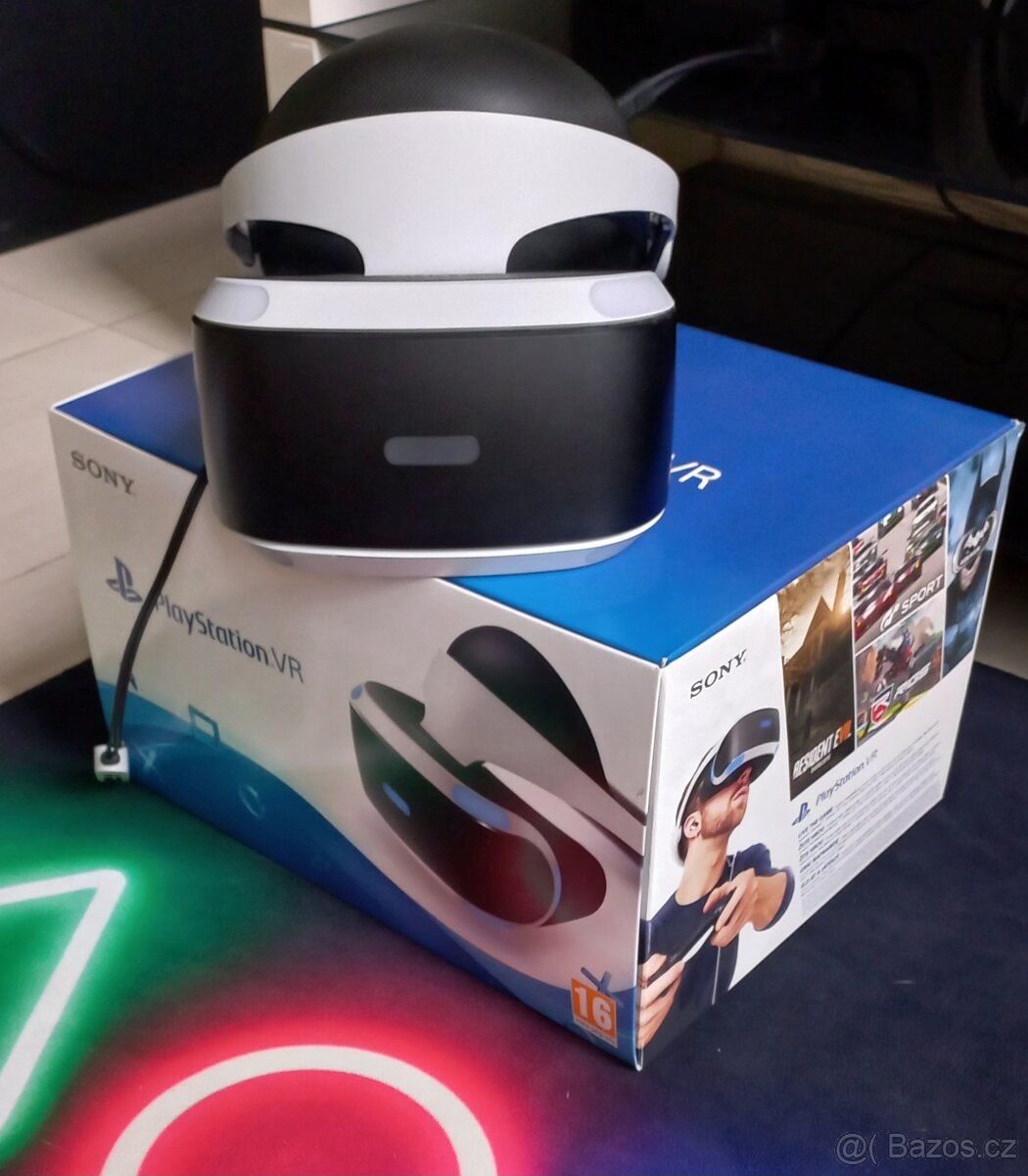 PSVR s kompletním příslušenstvím, move ovladači a hrami