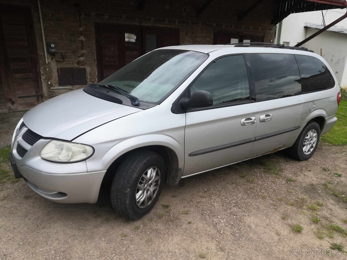 Dodge Grand Caravan 3.3i V6 automat rok 2002 - USA verze