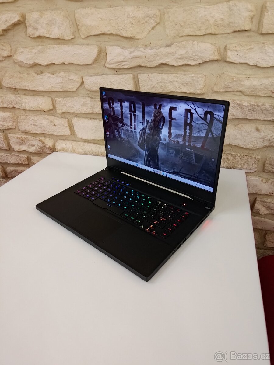 Herní notebook Asus ROG Zephyrus GX502GW,RTX 2070, 240gb,RGB