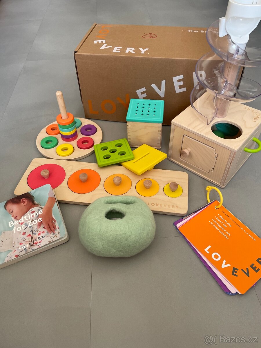 Lovevery The Babbler Play Kit pro děti 13-15 měsíců