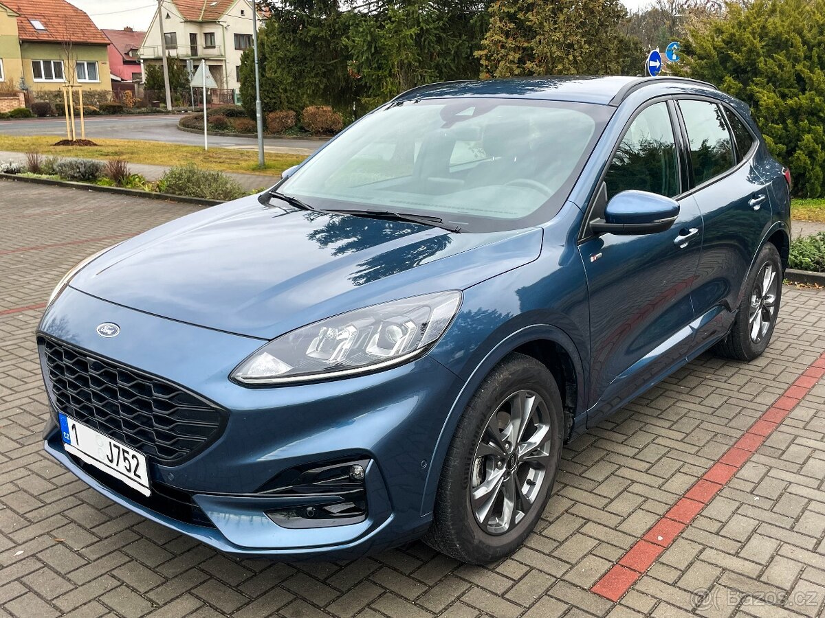 Ford Kuga 2.5 140 kW Hybrid ST-Line rok 2023 najeto 33.000km