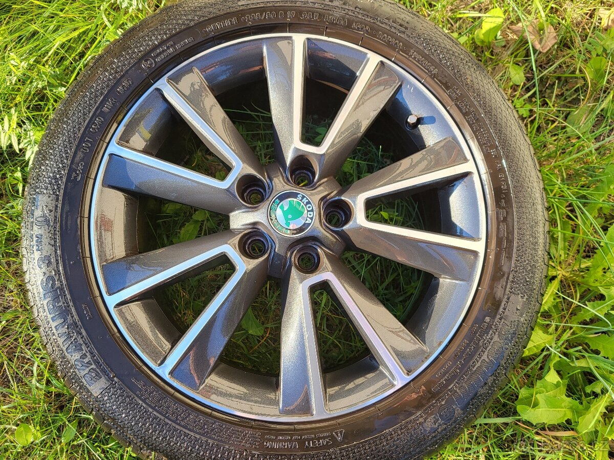 17" Škoda MATTERHORN Yeti Adventure 5L Orig Alu 5x112 pneu