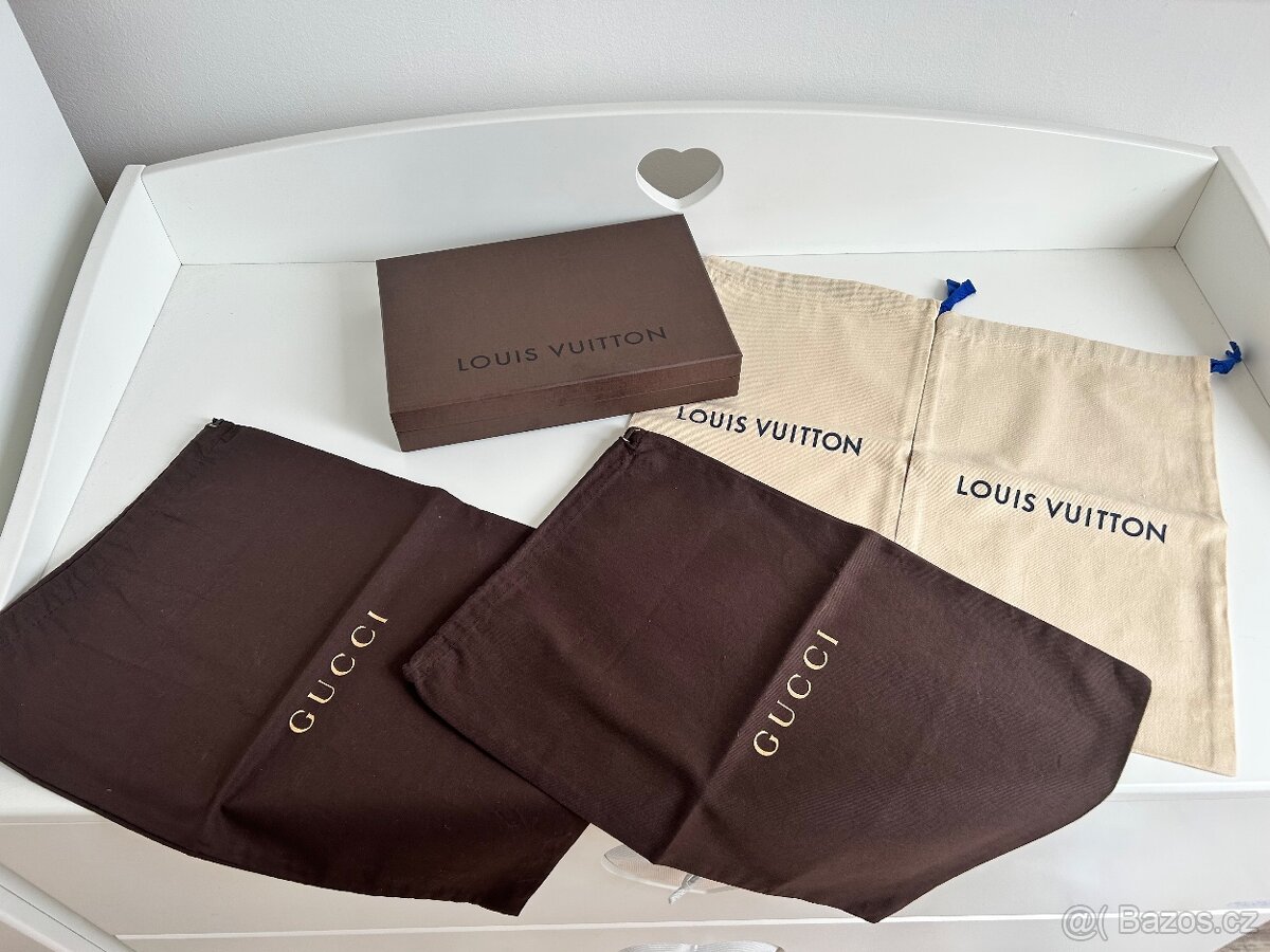 Dust bag Gucci, Louis Vuitton