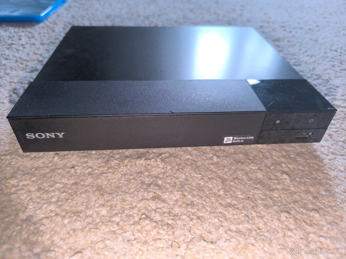 Blu Ray přehrávač Sony Bdp S3700 ,čti popis