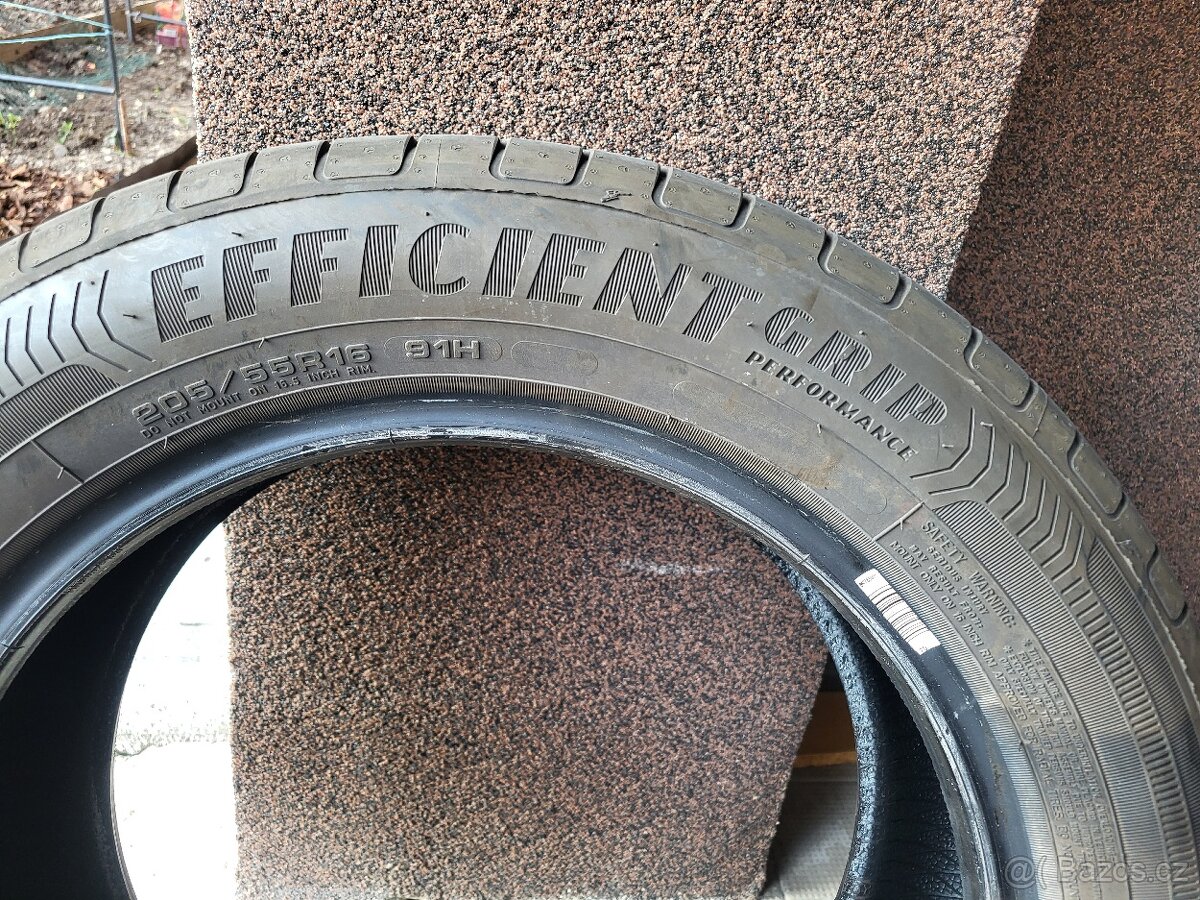 4x Goodyear Efficientgrip Performance 205/55 R16 Letní