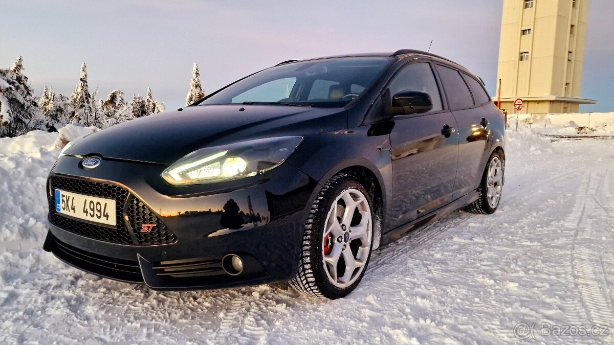 Ford Focus ST 250 ,r.v 2014 Osram Black