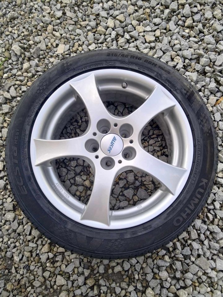 16" alu ŠKODA,VW,SEAT + 215/45 16 letné.