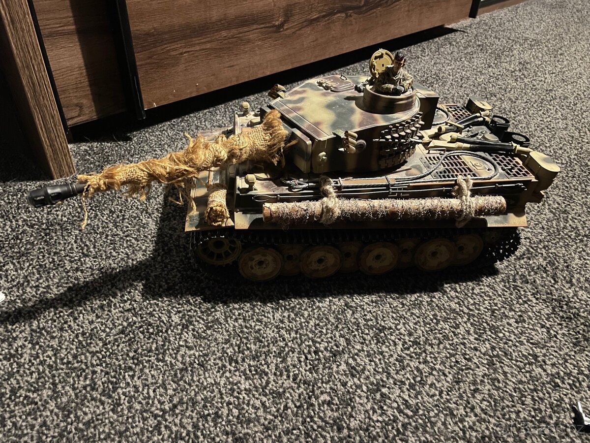 Model RC tank 1:16 Tiger - 8.12. - 20:25