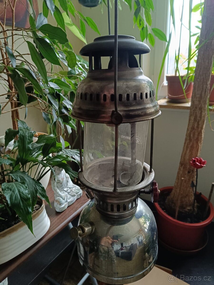 Tlakovà velká petrolejka lampa