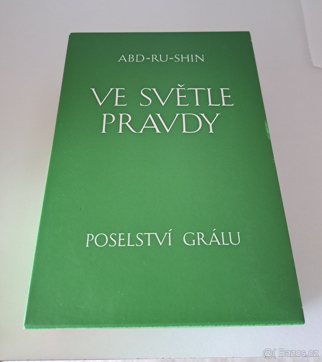 Ve světle pravdy. Oboje nové.