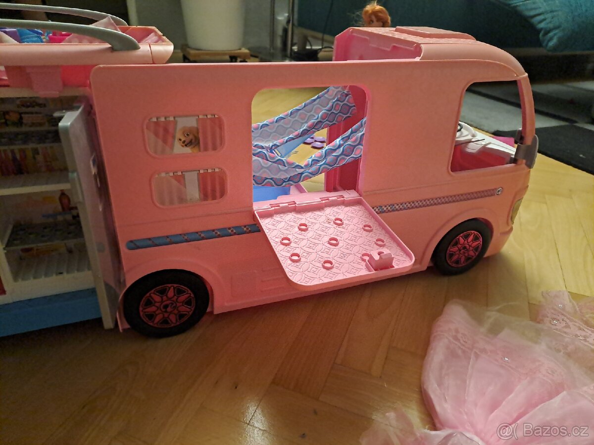 Barbie karavan