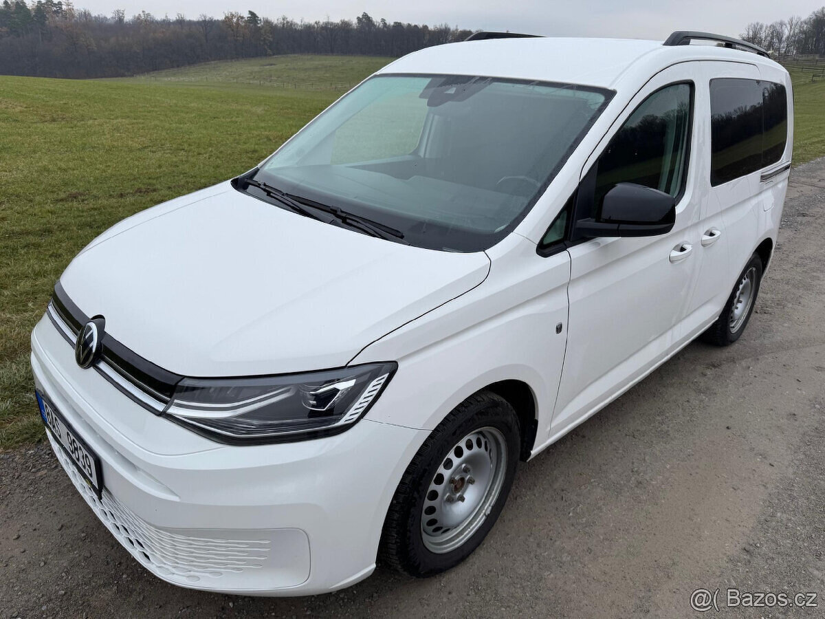 CADDY 2.0TDI 75kW 5 MÍST NAVI LED 2x KOLA KOUP. ČR ODP. DPH