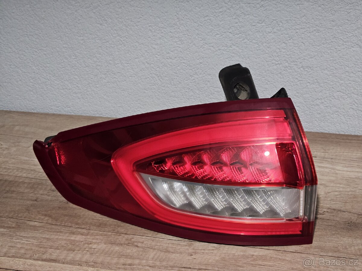 Ford mondeo mk5 originál led zadní světlo