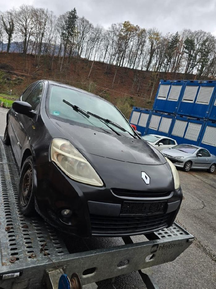 RENAULT CLIO 1,2-16V , BENZIN 55 KW  RV 2010, LZ KOLO HAVAR