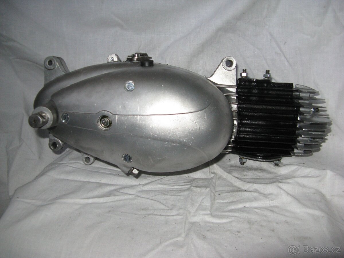 JAWA 550 - 555 motor