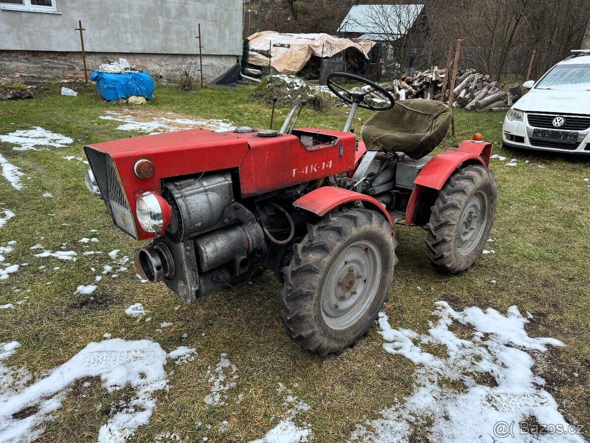 Kloubový traktor tz4k14  rok     1973 Veterán