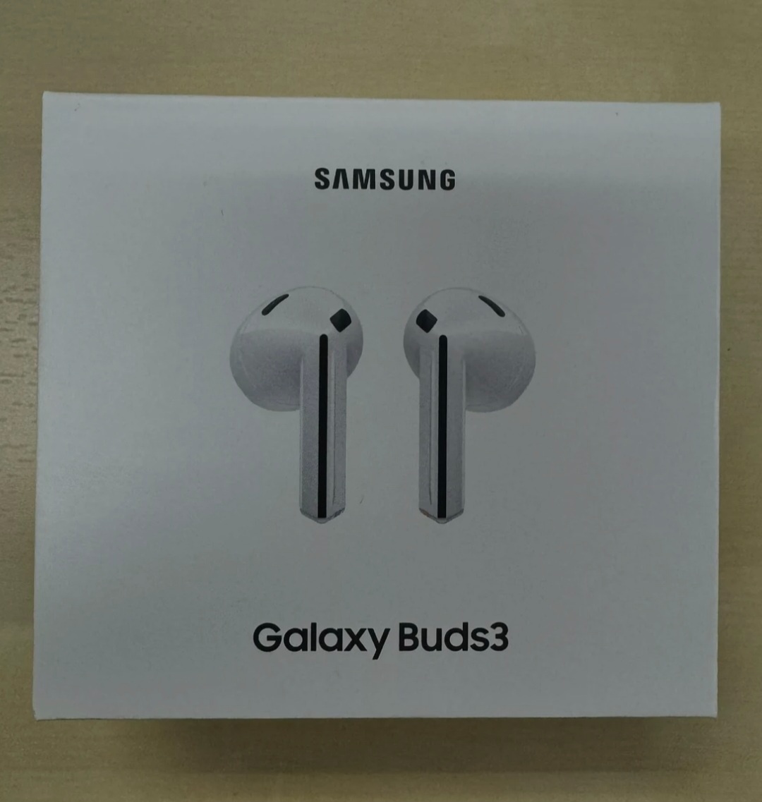 Nová sluchátka Samsung Galaxy Buds3 bílá