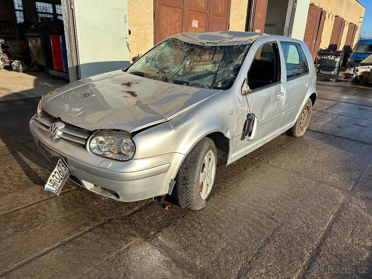 Volkswagen Golf 2.3 V5 125kw AQN