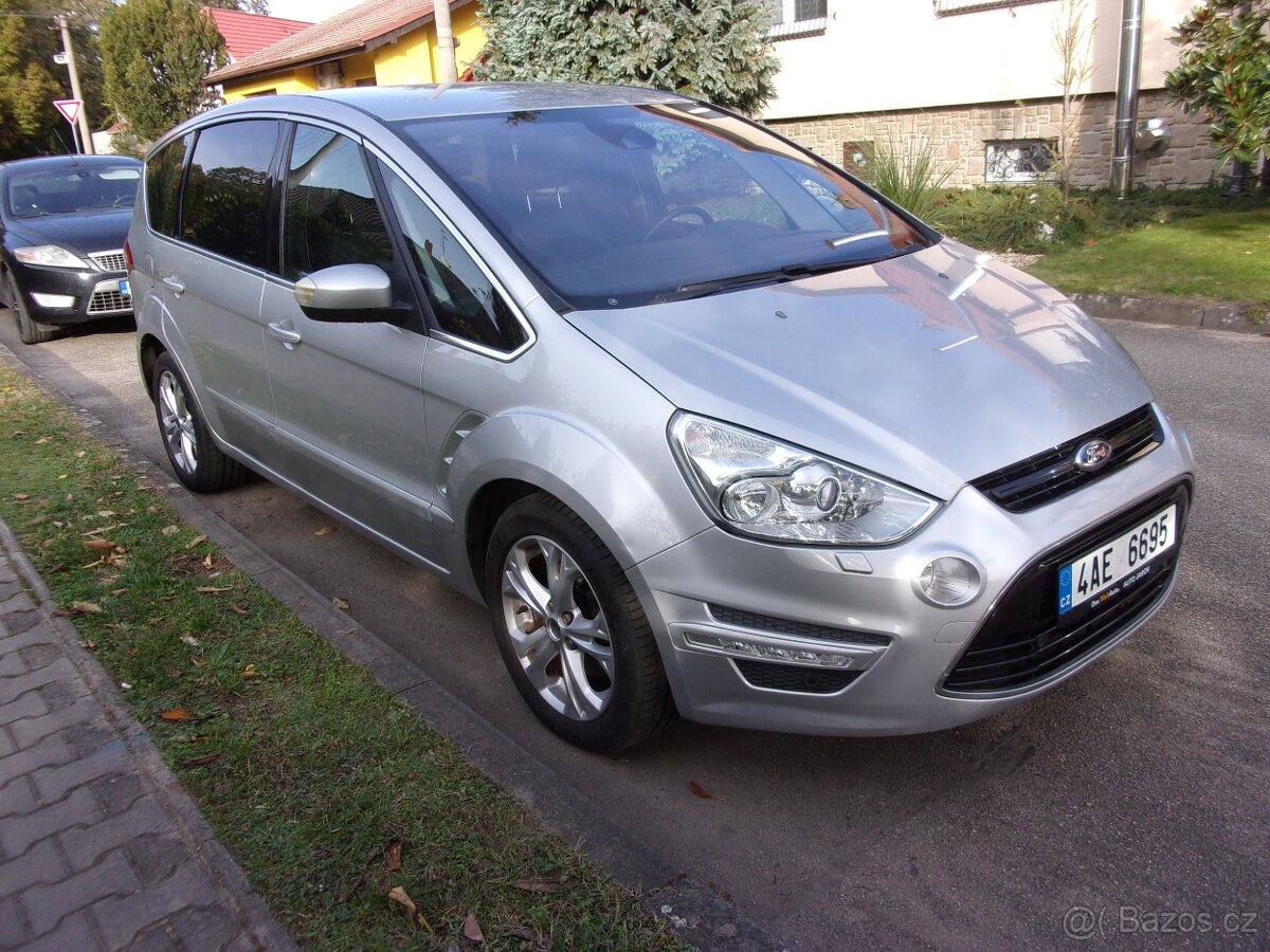 Ford S Max 2,0TDCi 103kW Titanium automat,provoz 11.2011