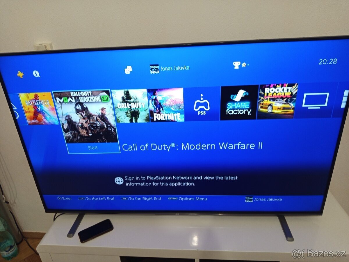 PlayStation 4 , hry, 2 ovladace , hry na účtu.