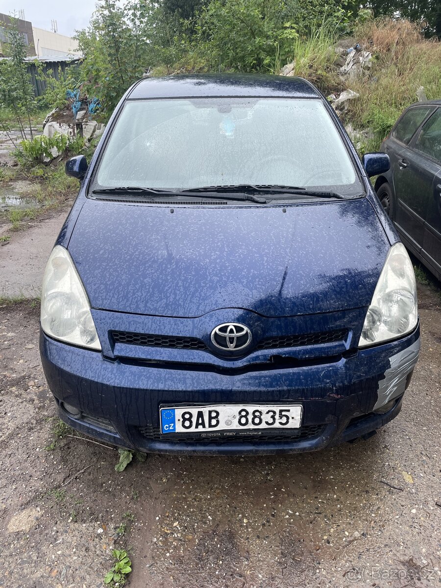 Auto na nahradni dily Toyota Corolla Verso