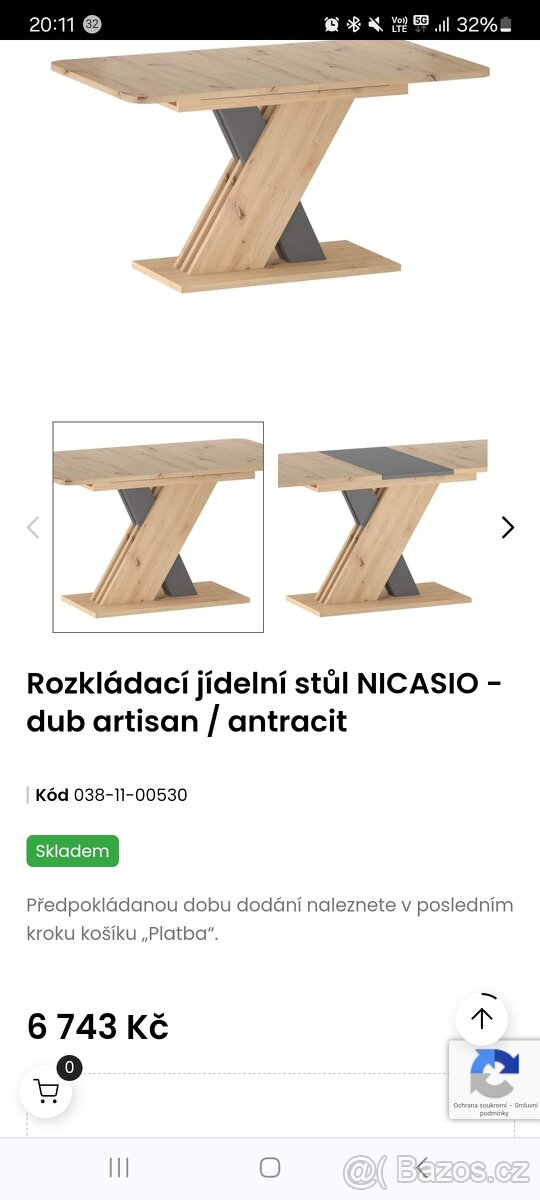 Rozkládací jídelní stůl