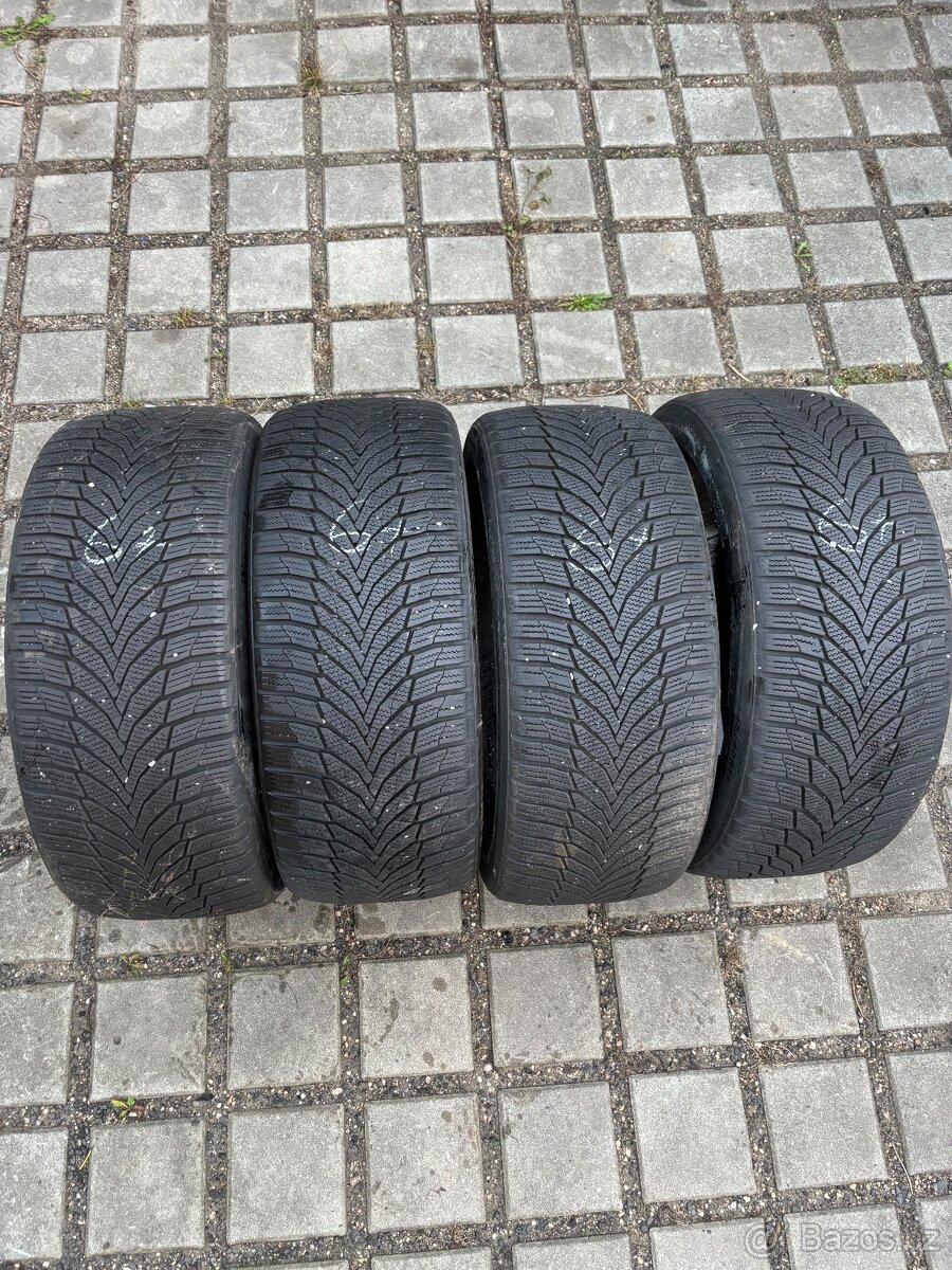 245/40r19 zimní